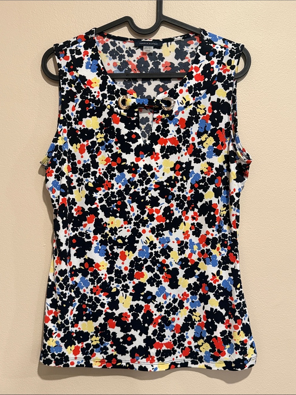 Tommy Hilfiger Multicolor Floral Sleeveless Tank with Gold Accent Chic